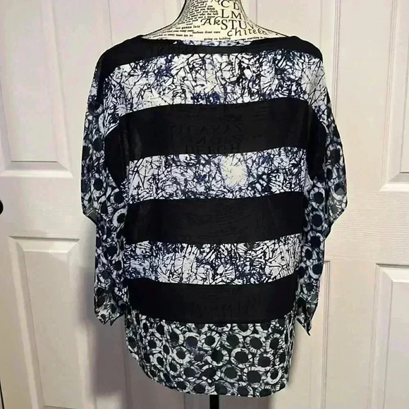 Michael Kors Women's Blue Polyester Round Neck Short Sleeve Top Blouse - Picture 3 of 4